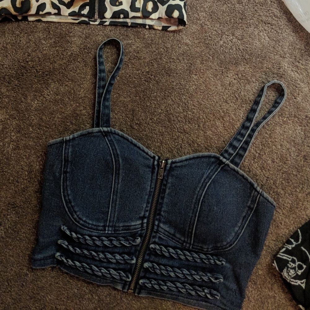 Crop top